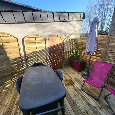 Location Saisonniere La Berbere Vakantiehuis Tauves